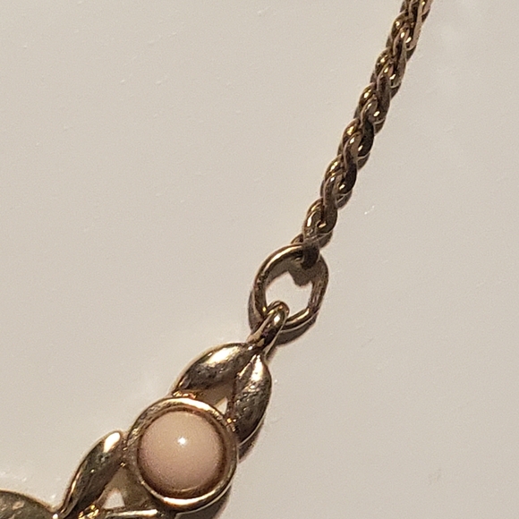 Avon Necklace Peach Beads Gold Tone 18" - Picture 3 of 5